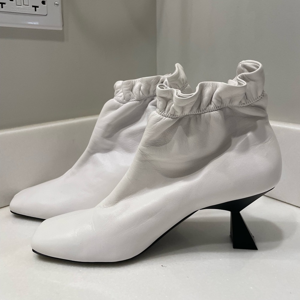 Givenchy White ankle boot heels